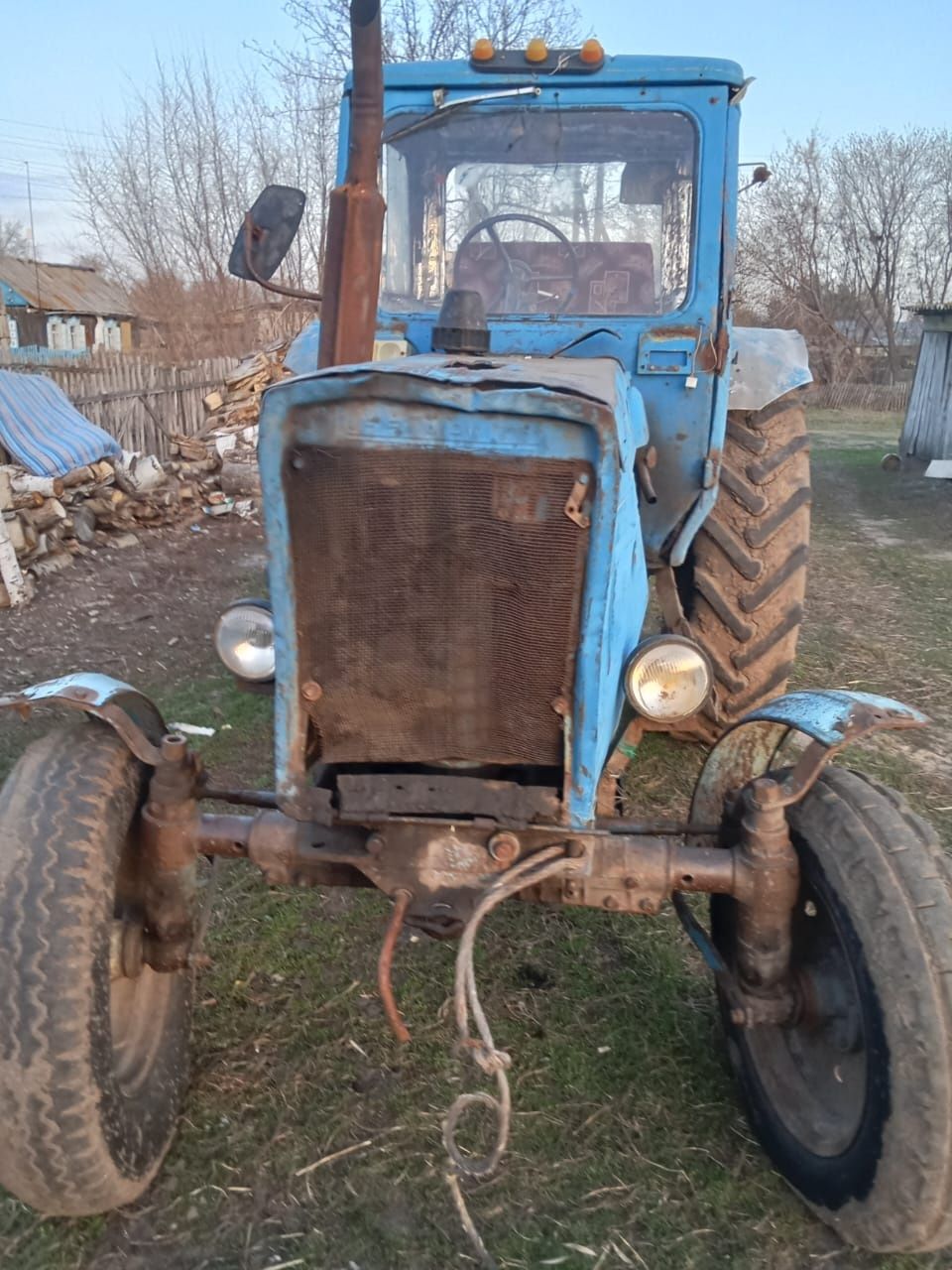 Продам трактор 700000