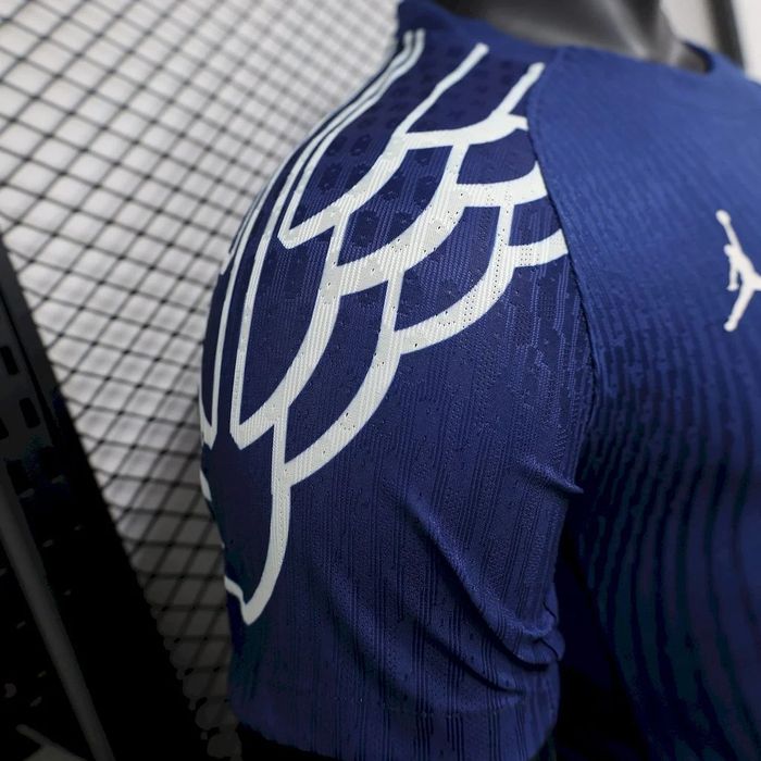 Игрална версия на екип ПСЖ 2025/26