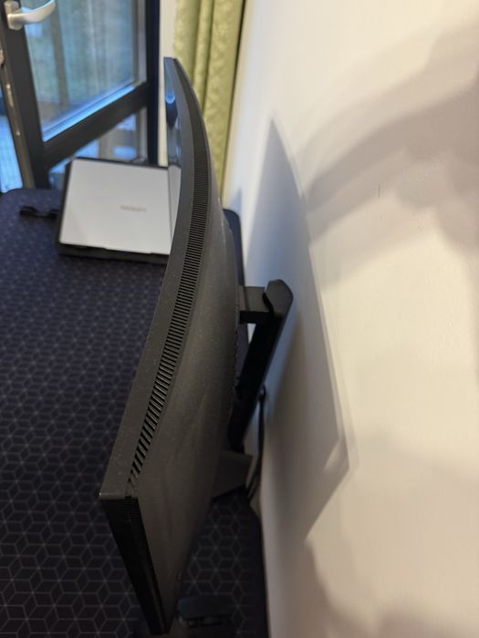 Vand monitor pentru gaming