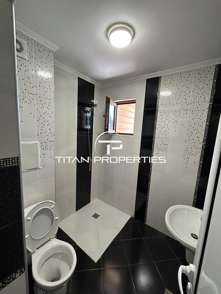 Дава се под наем Тристаен апартамент в Бургас, Сарафово - 114 кв.м за 561 € - Снимка #6