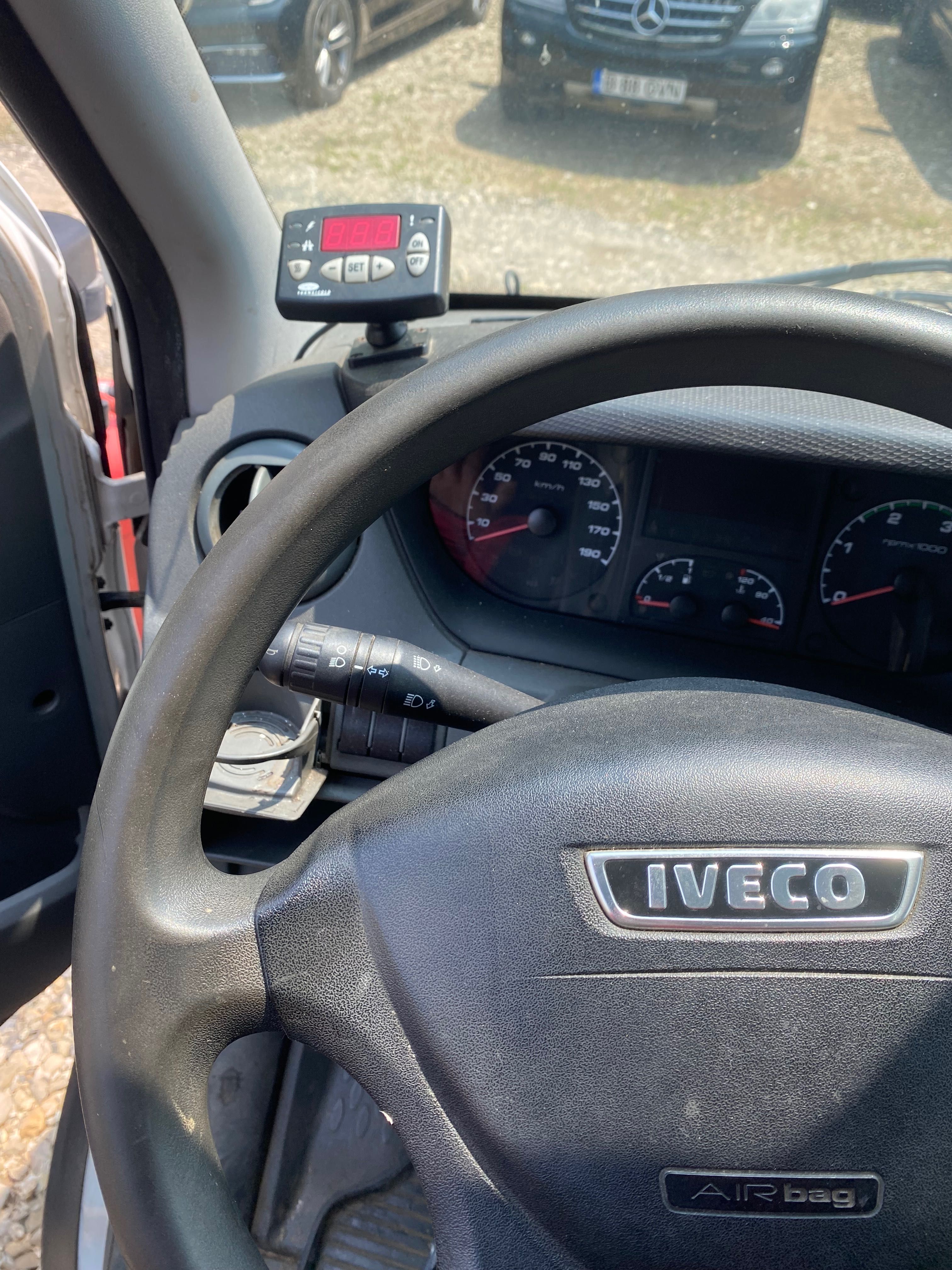 Autoutilitara Frigorifica iveco
