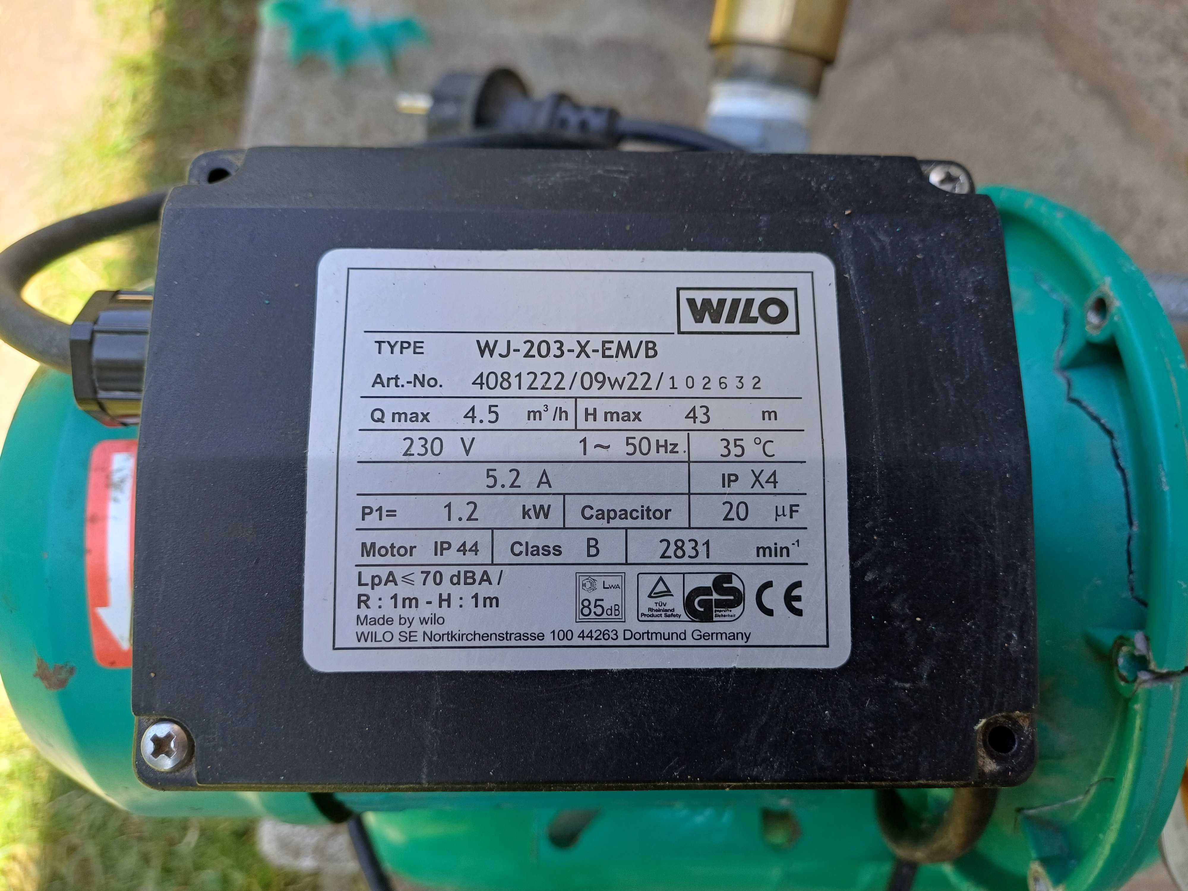 Продавам комплект хидрофор Vilo, модел WJ-203-X-EM/B с дефект.