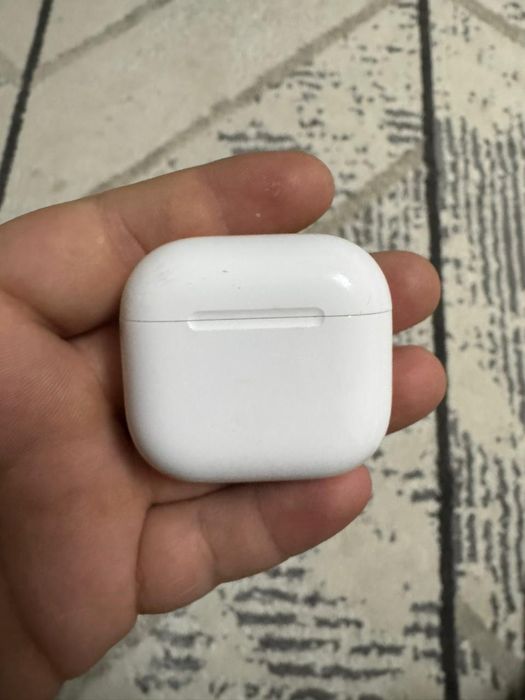 AirPods 4 , продаю