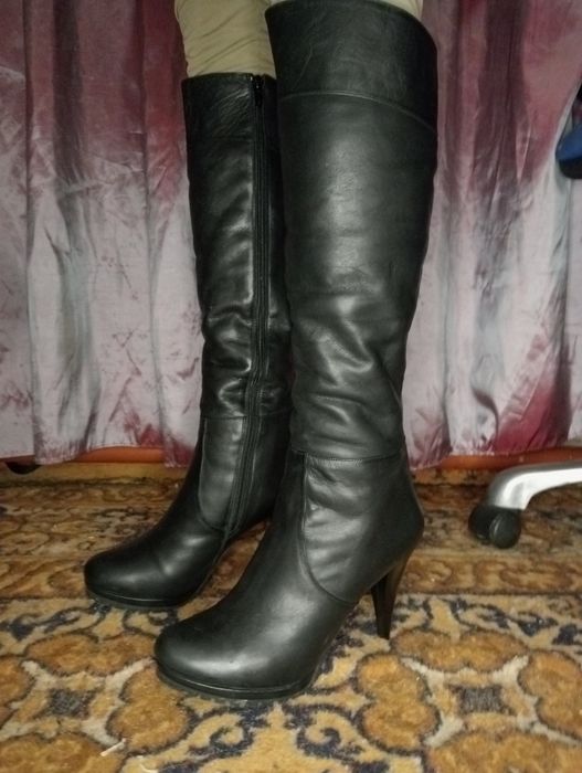 Зимние женские сапоги. 38-40 размер.