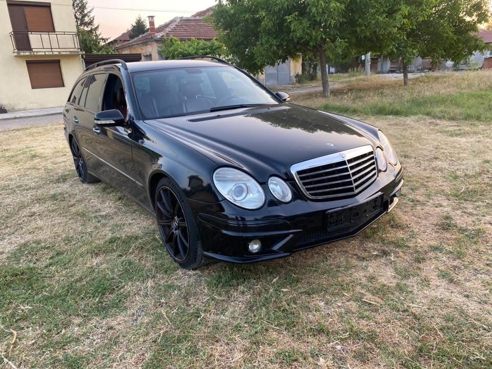Мерцедес Е320 224кс. Нав внос!