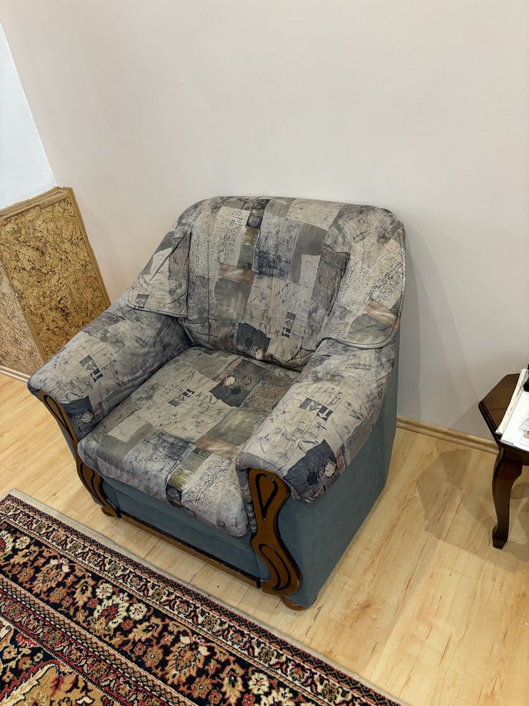 Продам диваны,кресло