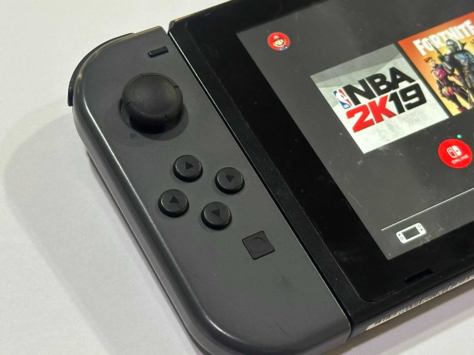 Nintendo Switch + NBA 2K19