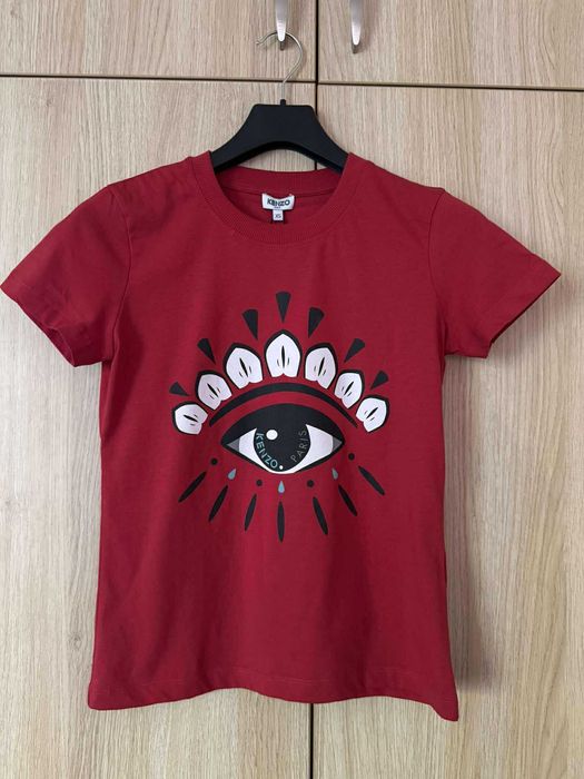 Нови, оригинални тениски Kenzo (червена) и Diesel (зелена, милитари)