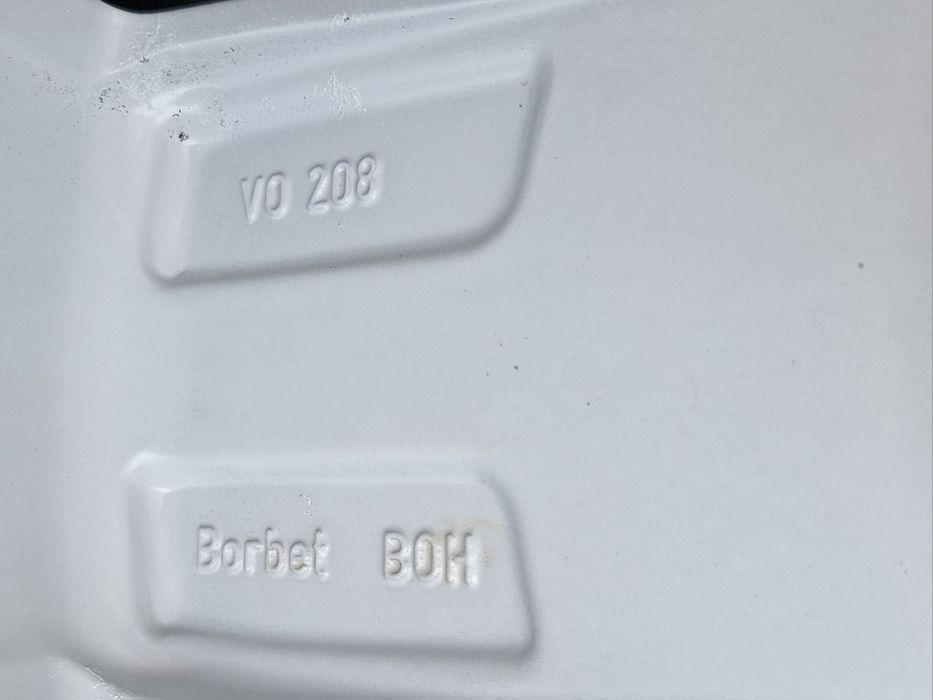 Продавам 4бр оригинални 17-ки за Фолкваген Пасат,Тигуан,Голф 5,6,7,Тур