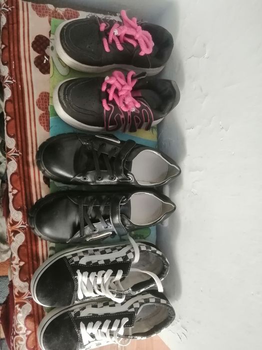 Отдам даром для девочек.