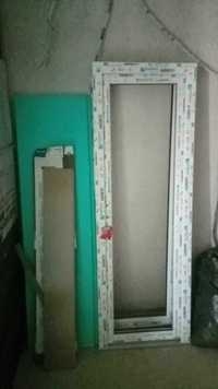 Ușa PVC cu panel