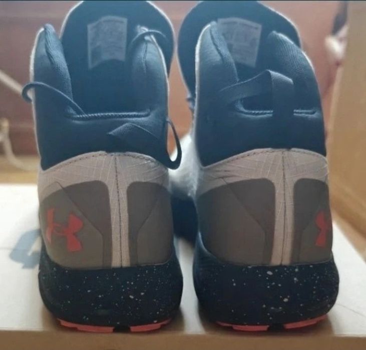 Under Armour Charged Bandit Trek marimea 44(28cm) munte iarna