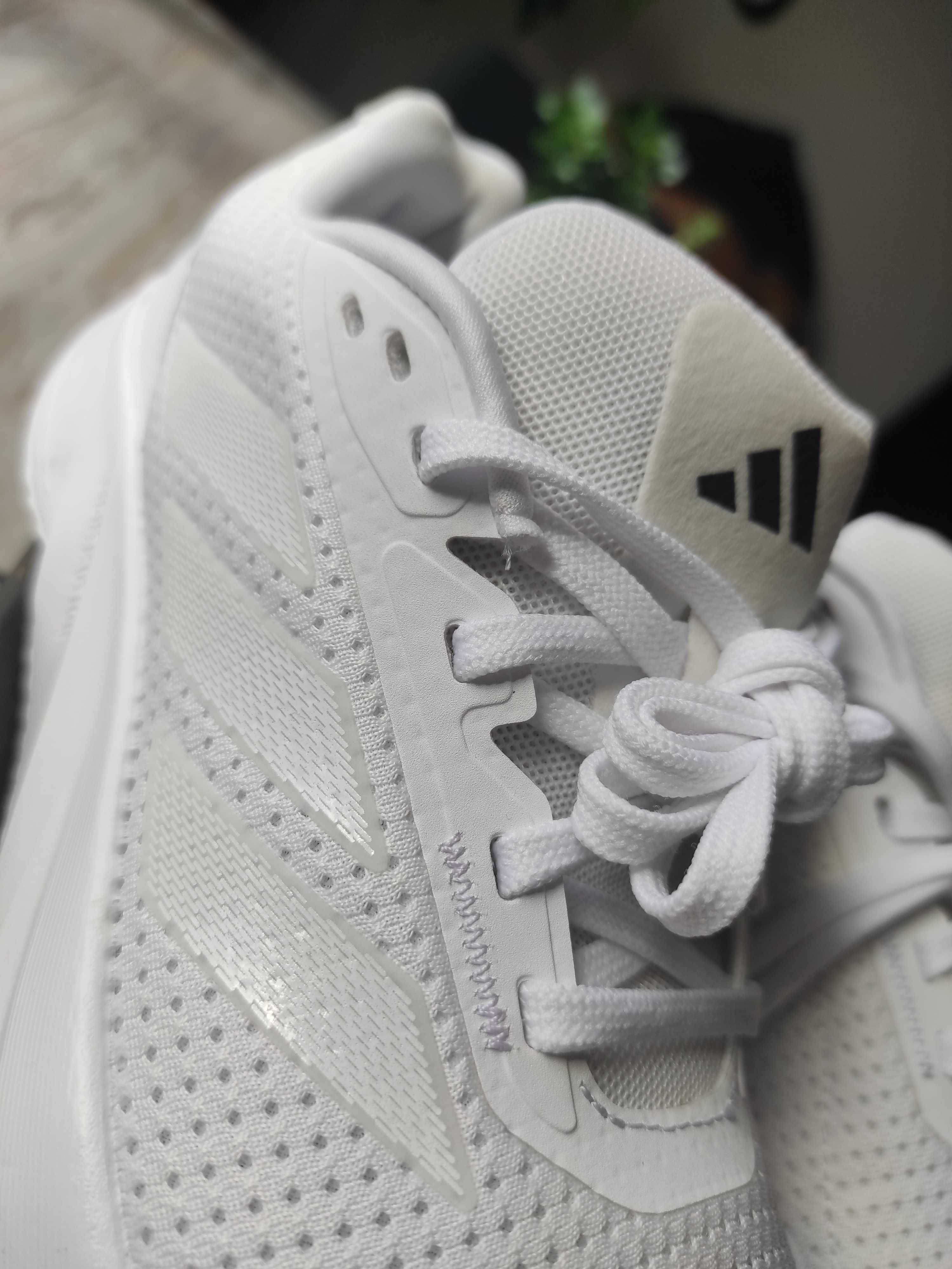 Маратонки Adidas duramo Sl за бягане бял цвят