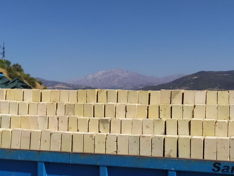 Гишт Даставка Билан 1300