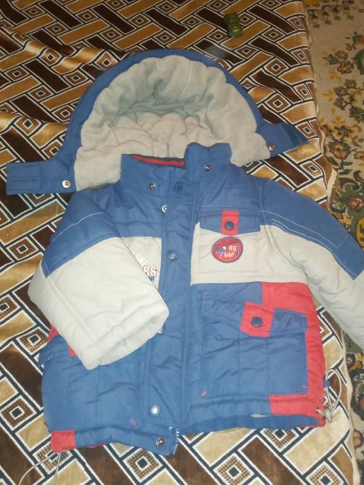 Продам зимний костюм возраст до двух лет, смотря какой ребёнок