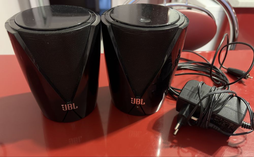 Тонколонки JBL JEMBE