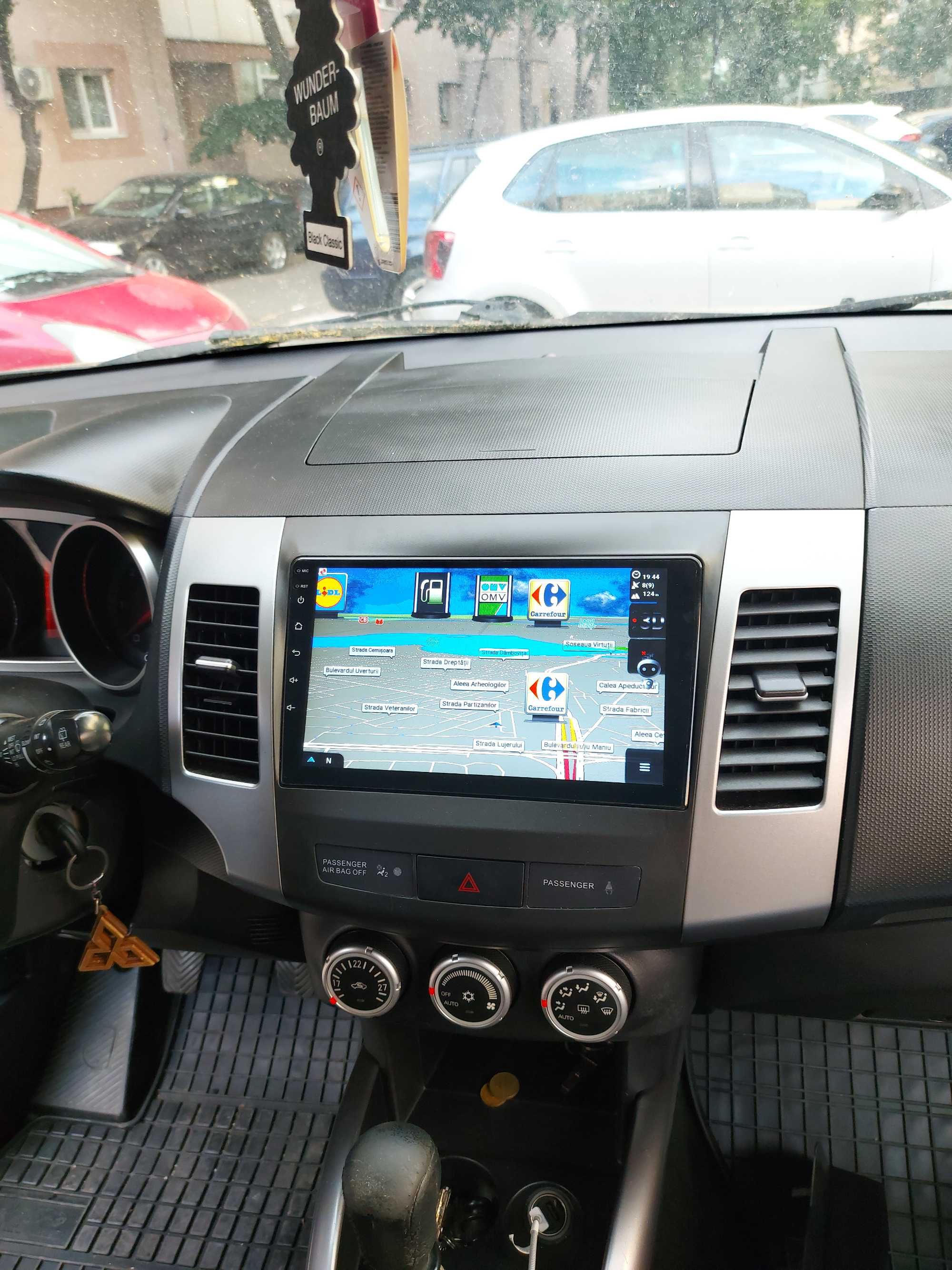 Navigatie Android Mitsubishi Outlander WiFi Internet Waze YouTube