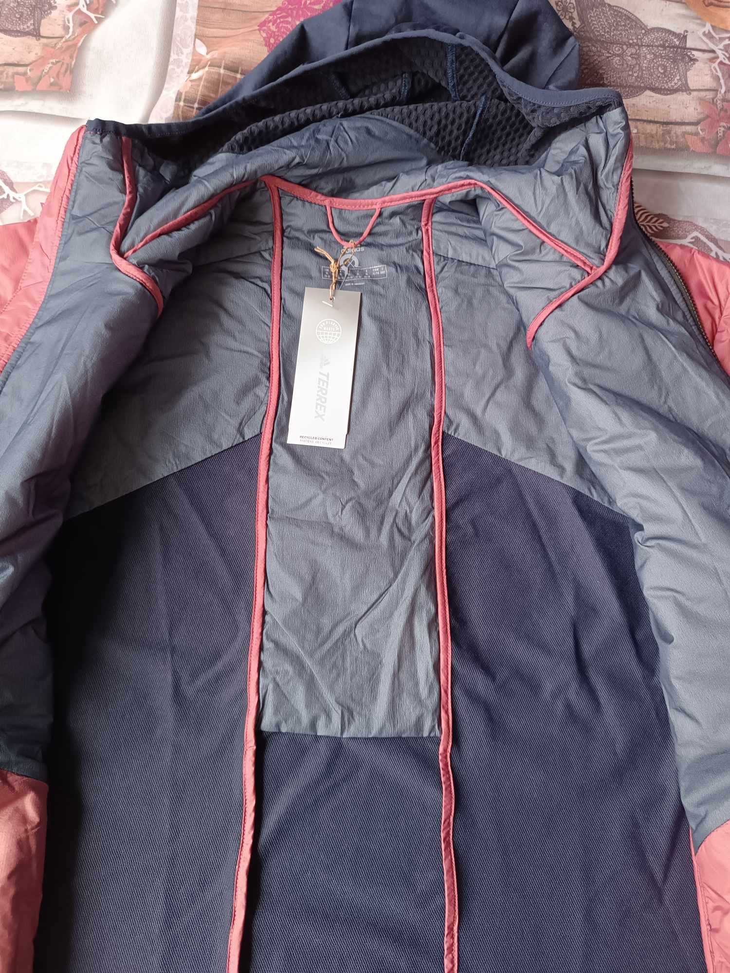 ново, дамско яке, Адидас Терекс ,планина,  за туризъм ХЛ размер