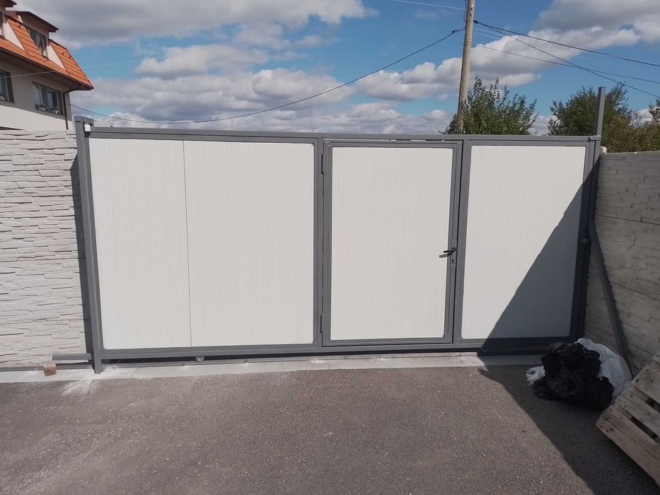 Врати , портали и огради от ковано желязо