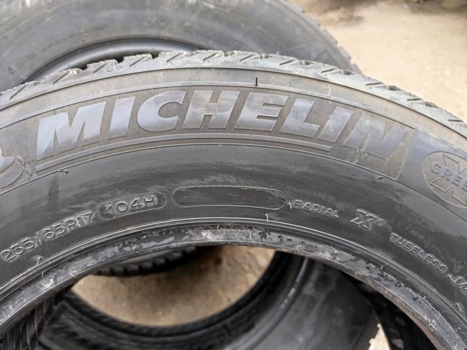 235/65/17  4 броя Michelin Latitude.Гумите са в много добро състояние,