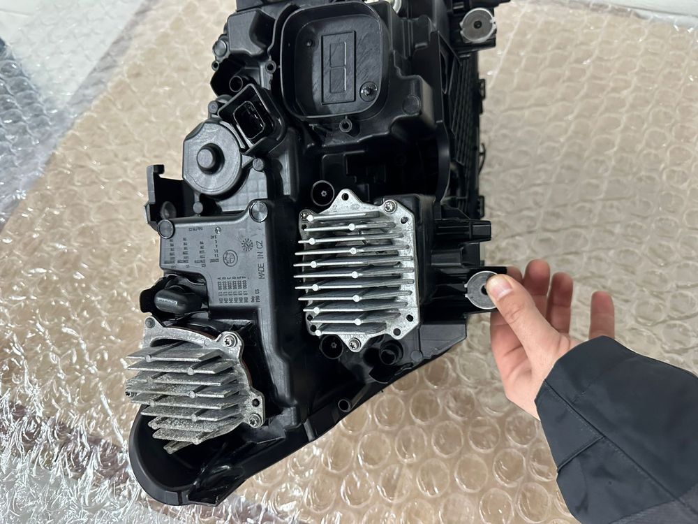 ляв фар за bmw 5 g30 g31