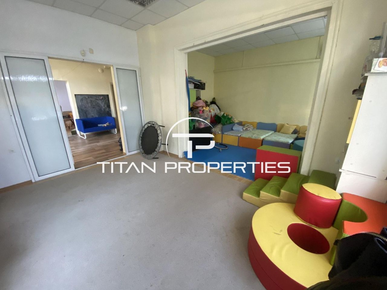 Дава се под наем Офис в Бургас, Център - 100 кв.м за 586.5 € - Снимка #2