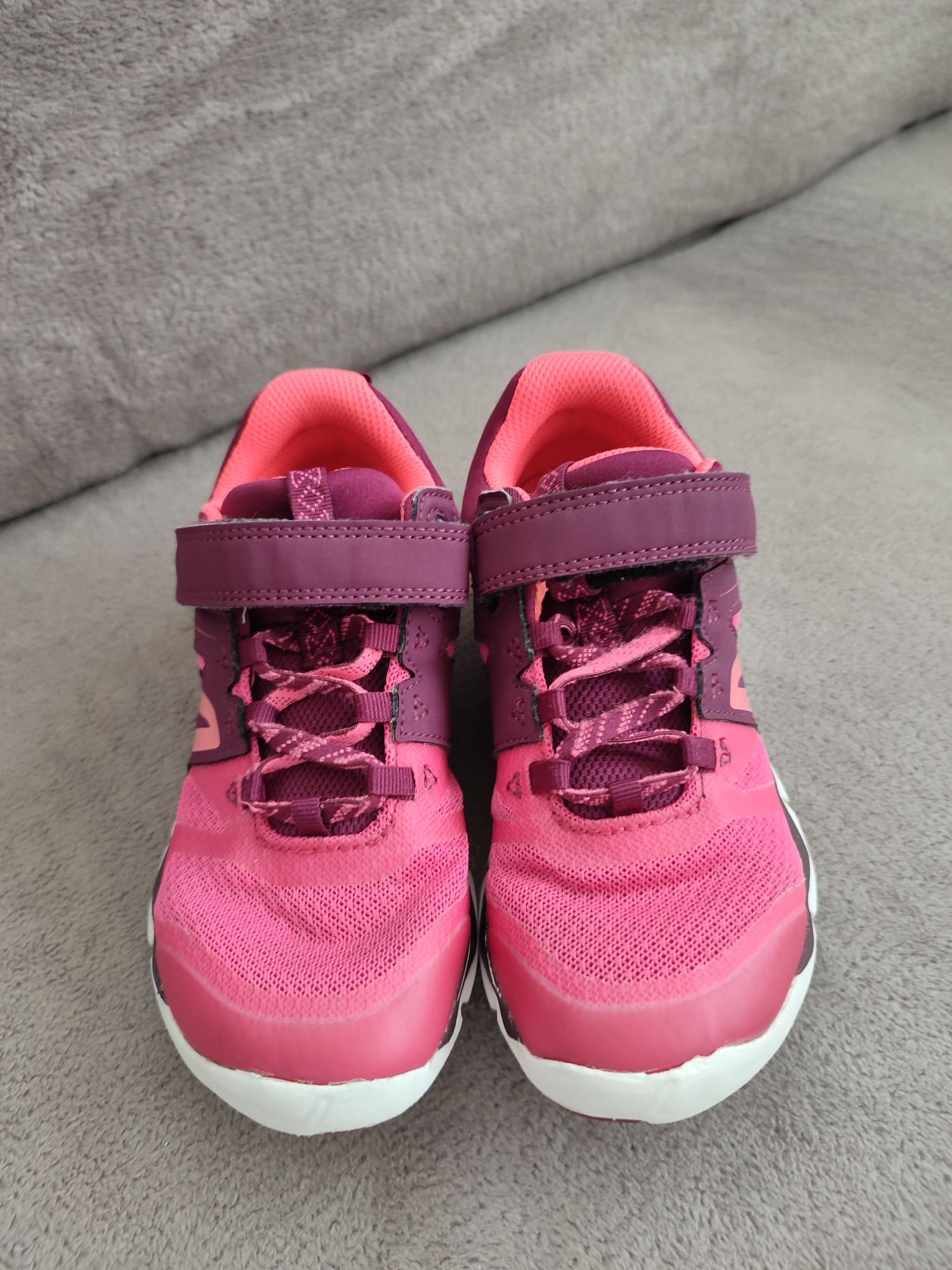 Adidași Newfeel Decathlon