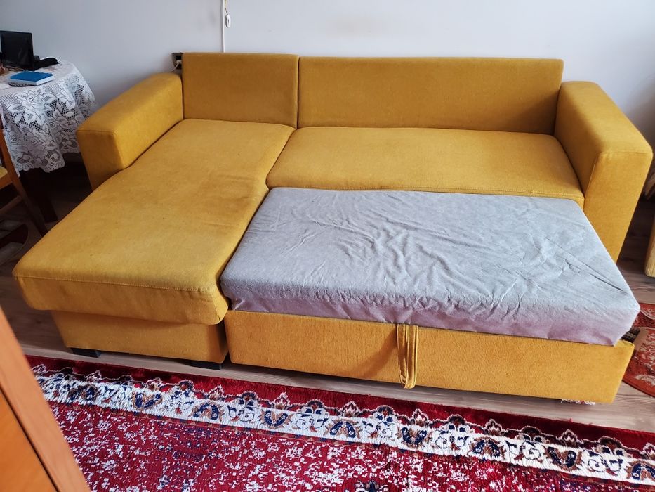 Vand coltar 2 persoane extensibil cu lada de depozitare