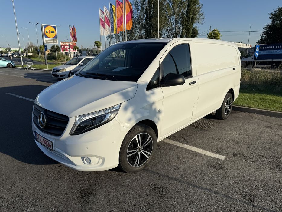 Proprietar Vito 2021 52000km farLED distronic,line assist,camera,navi,