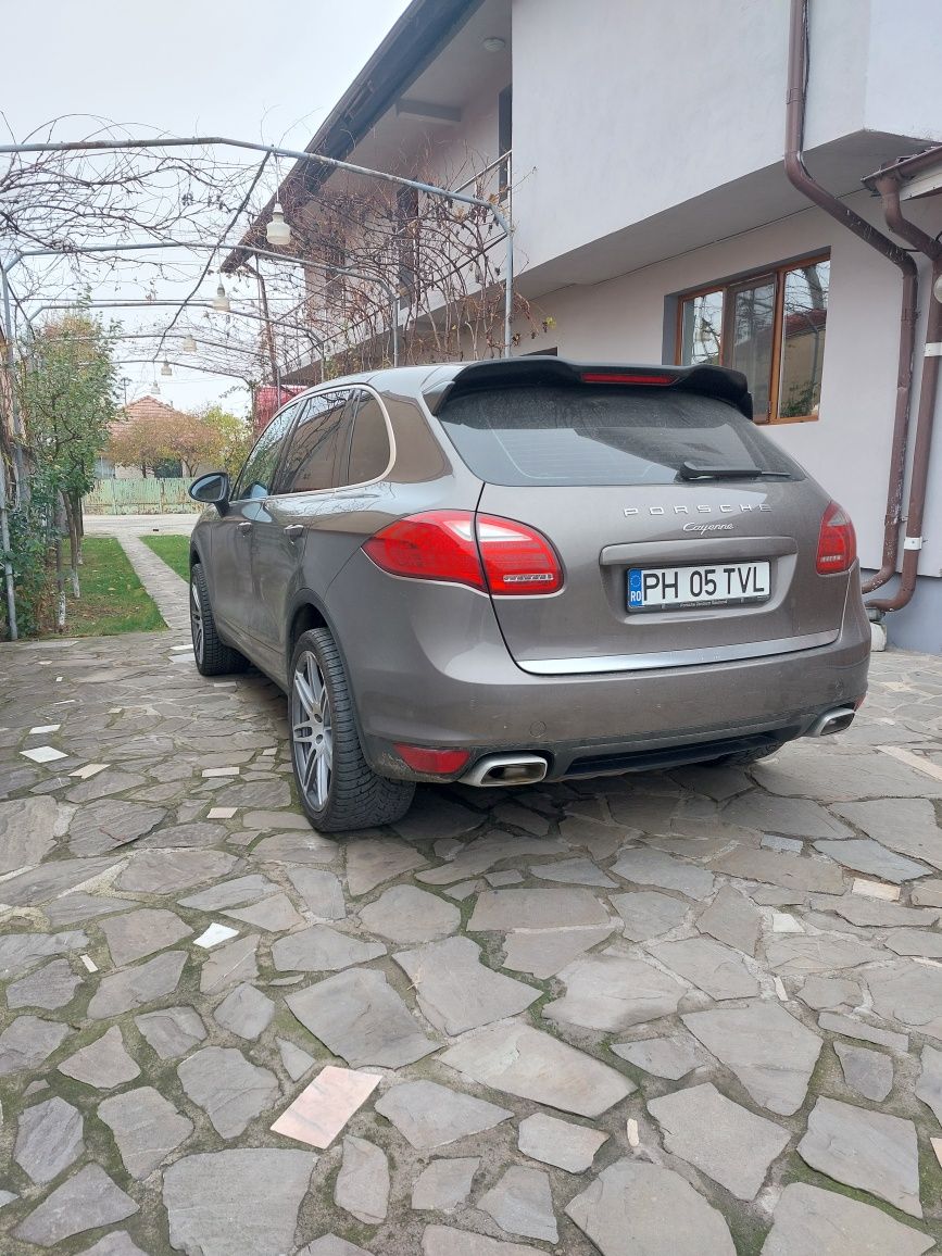 Porsche Cayenne Panoramic GTS Fabricație 2013 3.0d