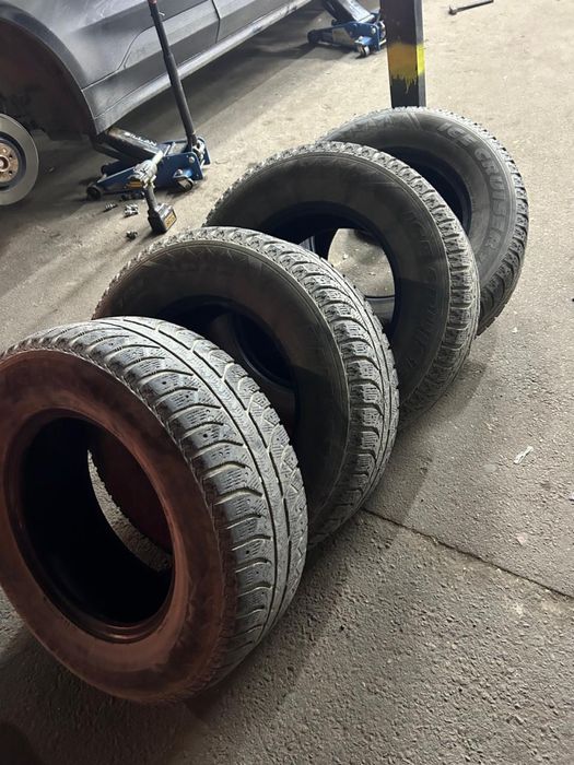 Продам шины Bridgestone 275/65/17