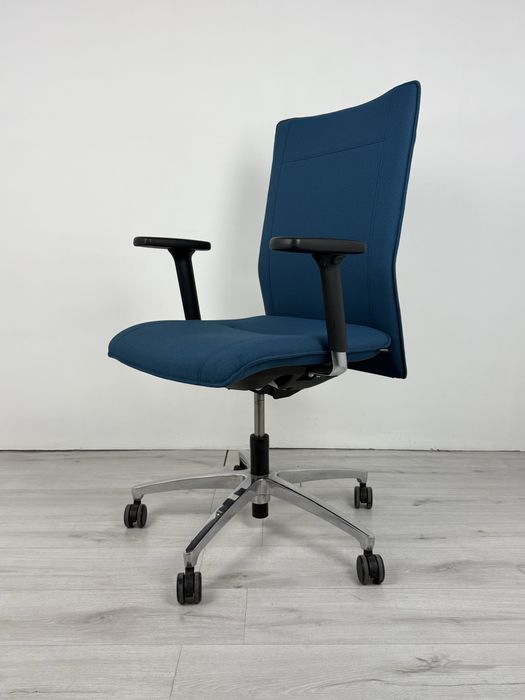 Ръководен офис стол от Dauphin за дома и офиса обзавеждане