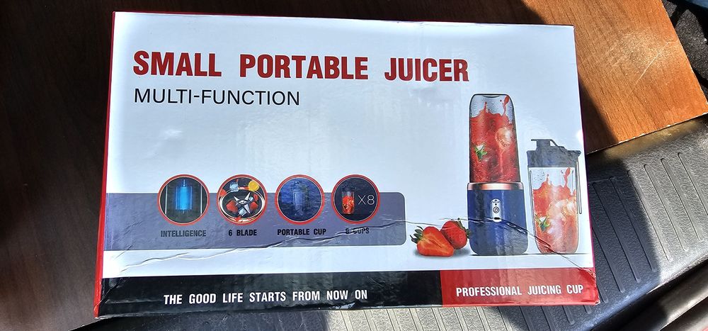 Blender Storcator de fructe portabil Nou in Cutie set 2 pahare si blen