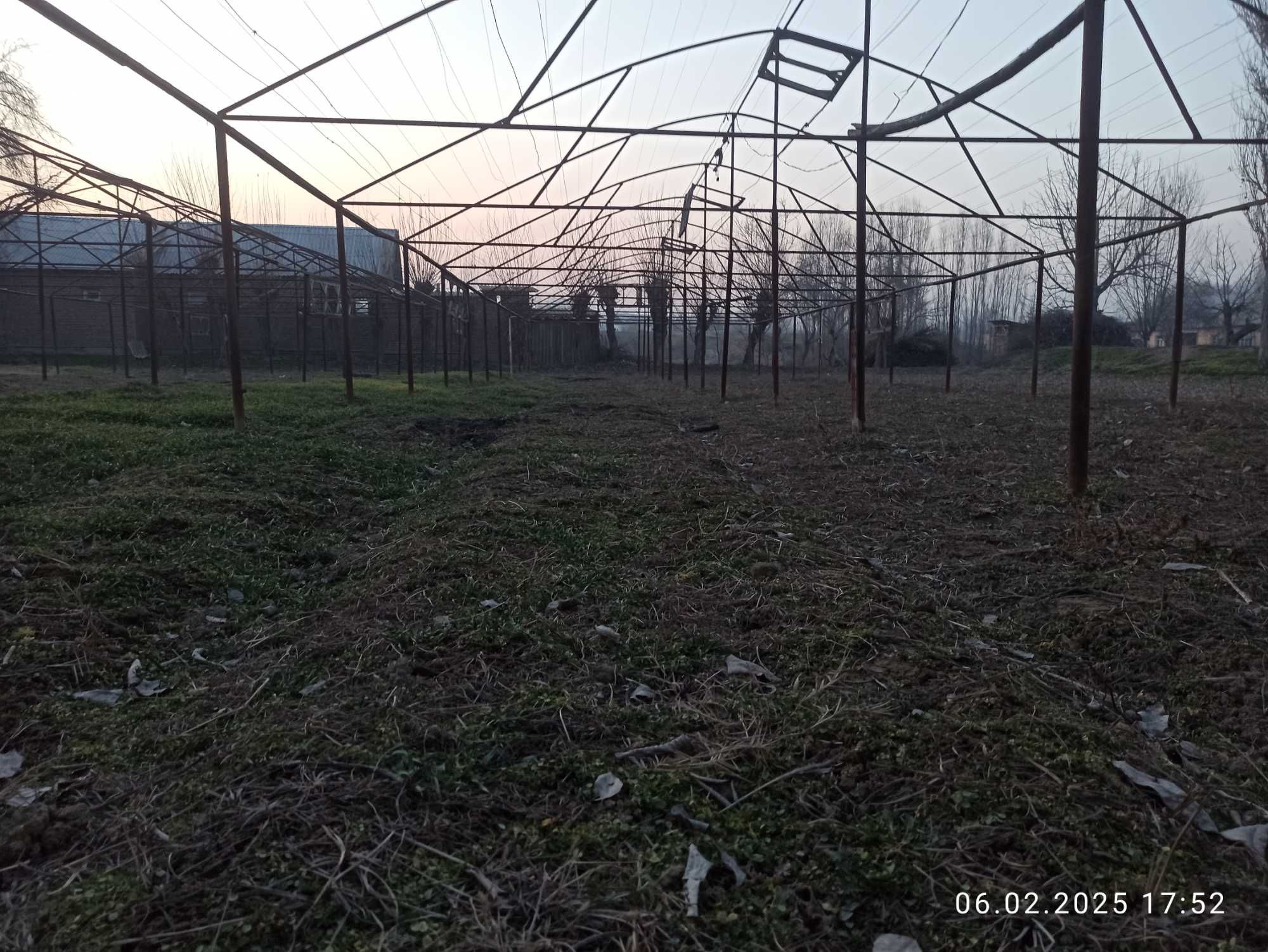 2 Теплица сотилади 2,5 соток  дан