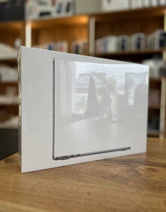 Apple MacBook Air 13,6 M2  8ГБ SSD 256gb