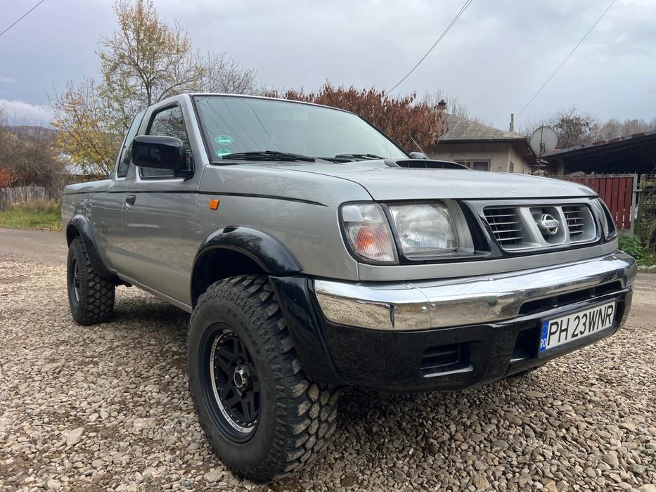Nissan Navara D22