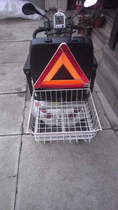 Căruț/scuter electric pentru persoane cu dezabiltati - trebuie baterii