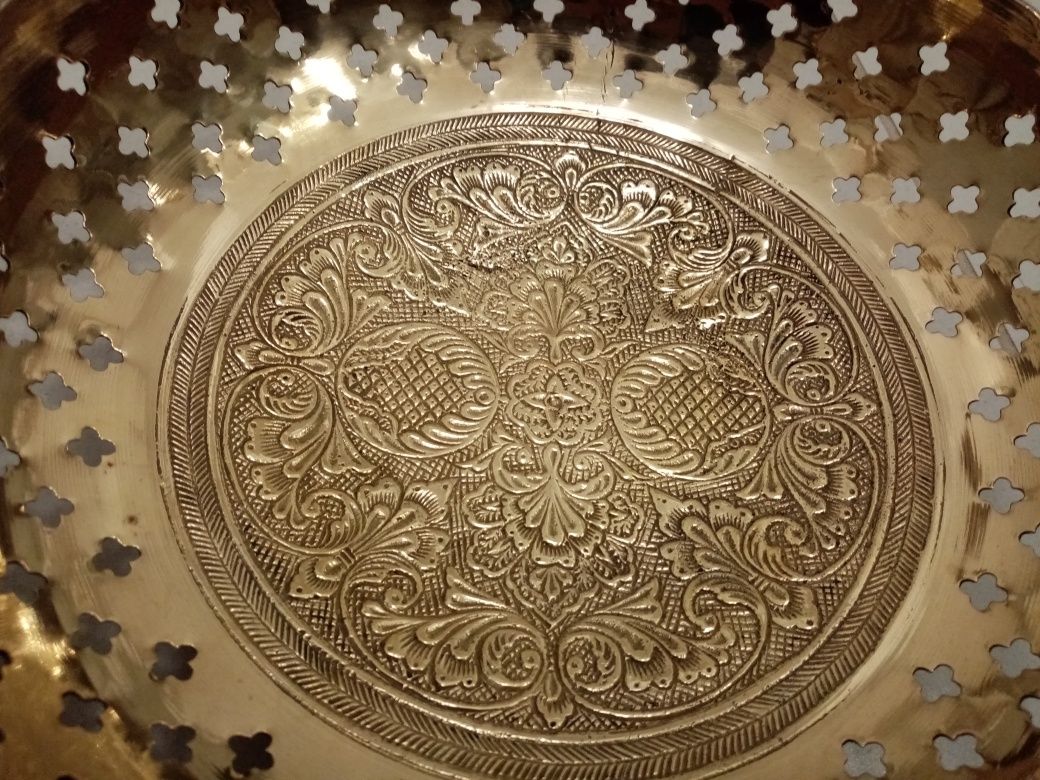Set de 2 superbe centre de masa din bronz masiv gravate integral manua