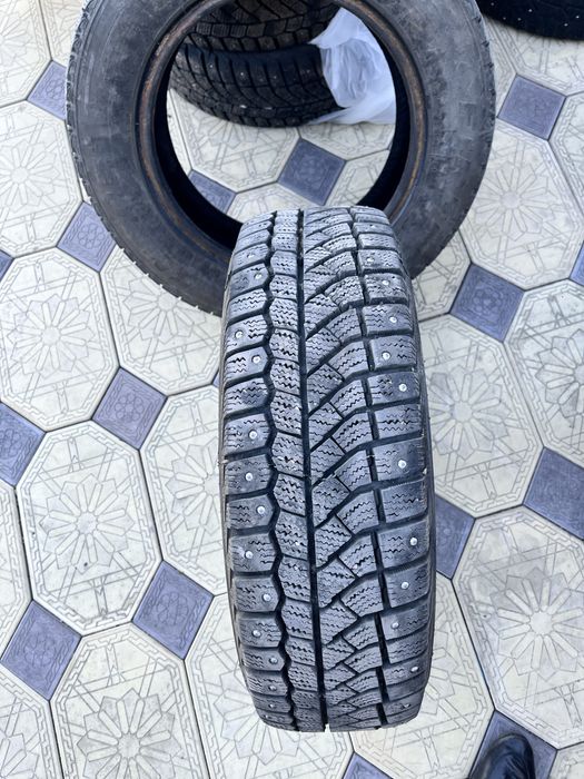 1 зимний шипованный баллон 175/65/14