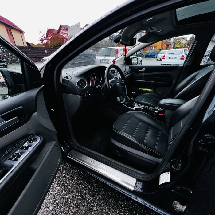 Ford Focus 2.0 TDCi Titanium 140 CP - Full