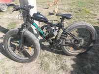 Vând fat bike cu motor 80cc