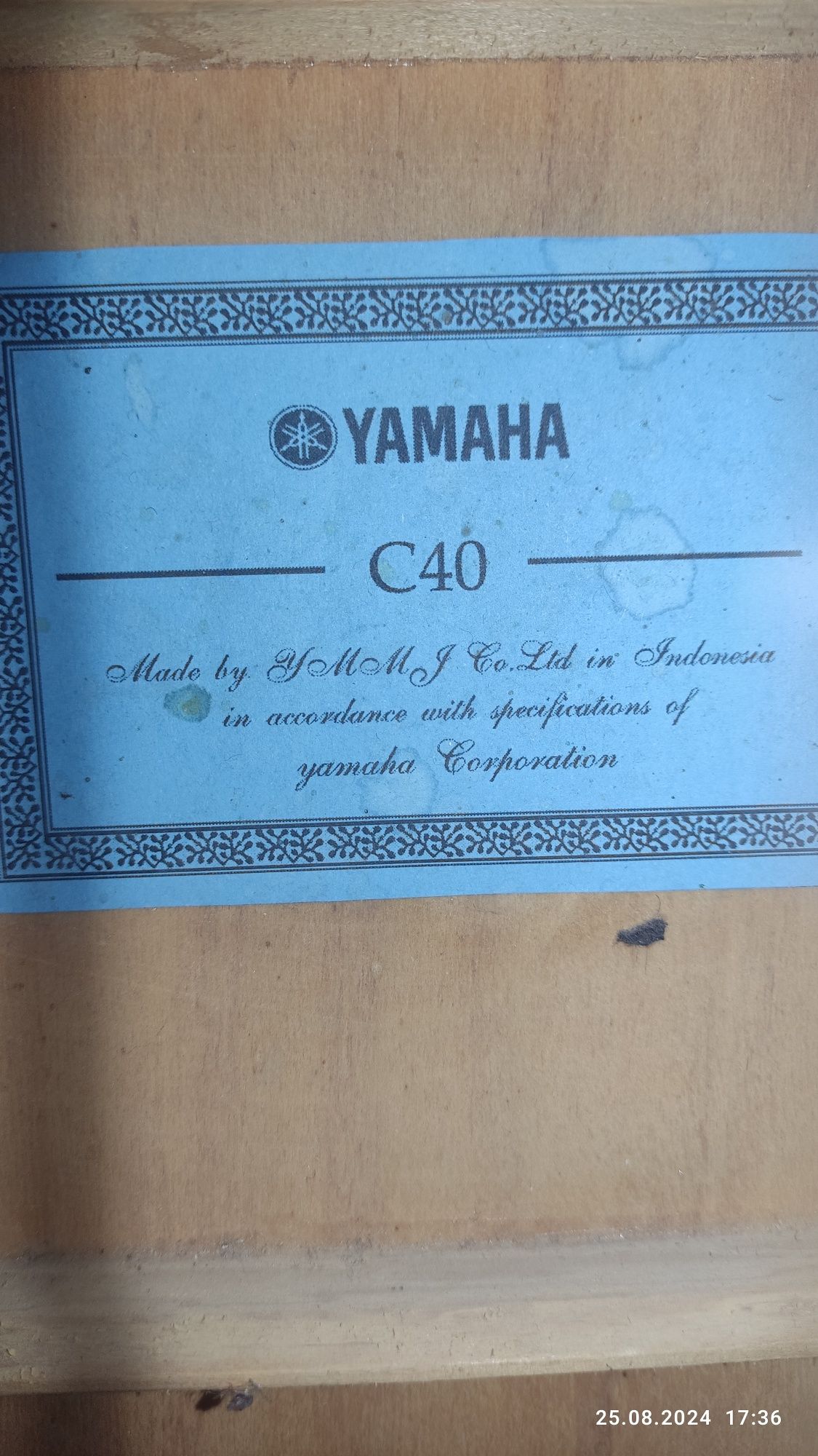Гитара Yamaha c40