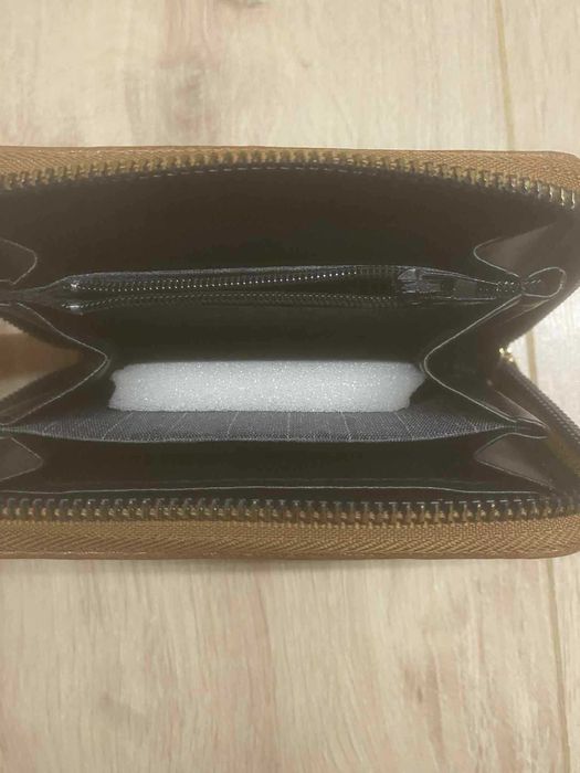 Дамски портфейл GUESS
