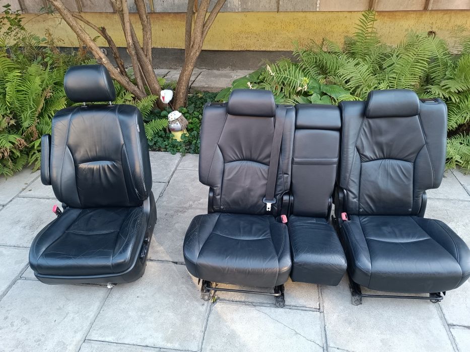 Салон черный на Lexus RX 330