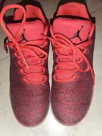 Pantofi sport Jordan B Fly Red mar.38,5