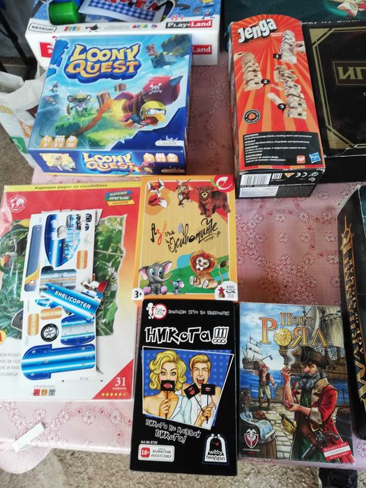 ЛОТ от Бордови игри, лего, scrable и други