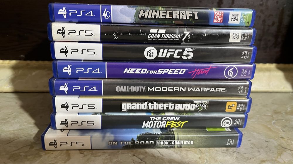 Playstation 5 с два джойстика
