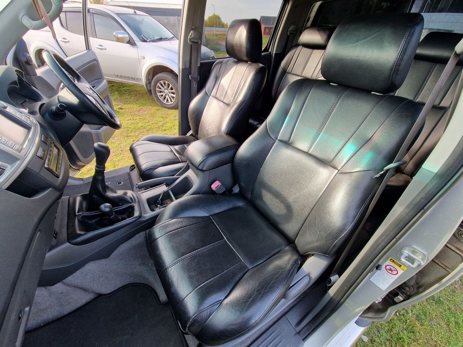 Dezmembrez Toyota Hilux 2012-2015 3.0 Invincible manuala