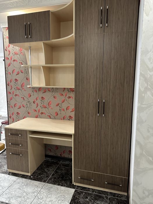 Шкаф, стол, полка