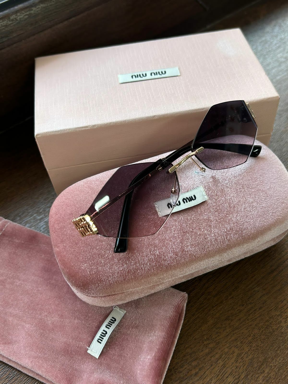 Очки солнцезащитные miu miu